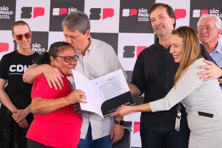casa-paulista-regulariza-mais-de-240-imoveis-em-itapecerica-da-serra,-embu-guacu-e-cotia